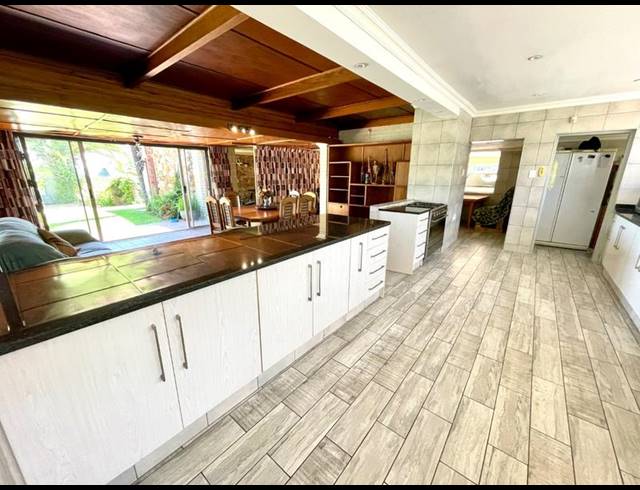 5 BEDROOM HOUSE FOR SALE IN MONUMENT